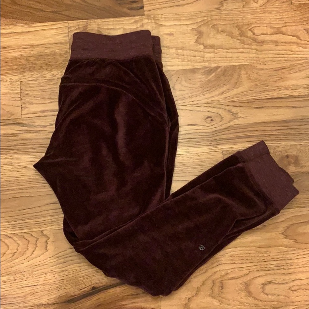 Lululemon sweatpants